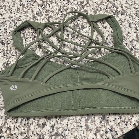 lululemon free to be wild bra - Picture 2 of 3